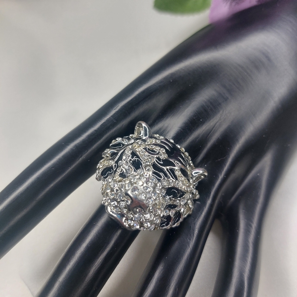Silver Black Tiger Ring Rhinestone Crystals Adjustable Size 8 EUC